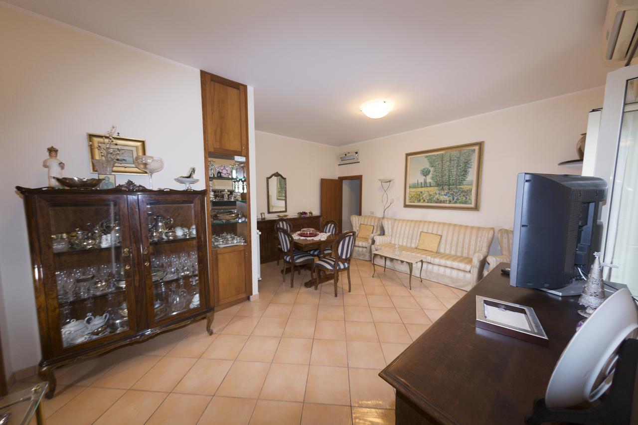 Pompei Deluxe Apartment Formia Exterior foto