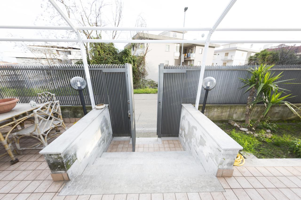 Pompei Deluxe Apartment Formia Exterior foto